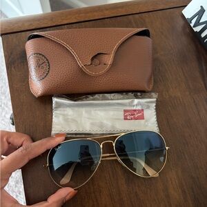 Ombré Ray-Ban Aviator Sunglasses with Case